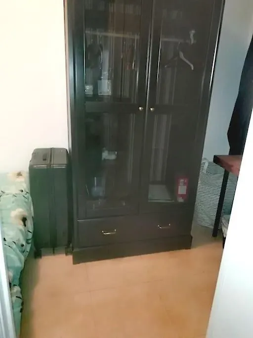Double Room With Inside Window In Shared Apartment Barcellona